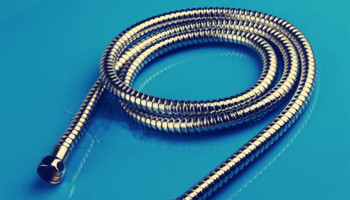 如何选购花洒软管？